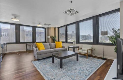 2BR Downtown Apartment with Gym & Deck - Foto 4