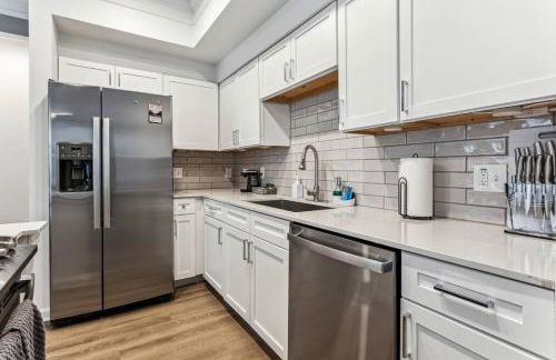 Luxury Frisco Escape, Mins to Legacy and Toyota HQ - Foto 17