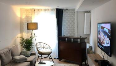 Agréable maison de ville ,calme avec tous les commerces à 150M - Foto 4