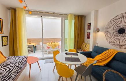 Picasso Huelin Malaga 250m from beach - Photo 1