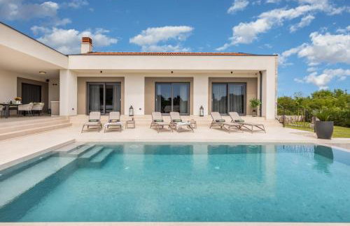 Villa Lastine by Villsy - Photo 18