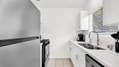 Cozy Elegant Oasis With Parking - Foto 5, stove, dishwasher