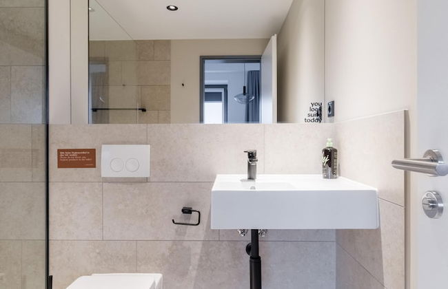 Limehome Saarbrücken Berliner Promenade - Photo 63