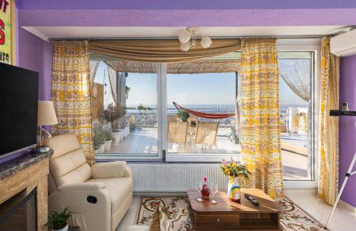 City's Balcony, Iconic Friends Inspired Home, Most Epic View by #BiNoBi! - Foto 7