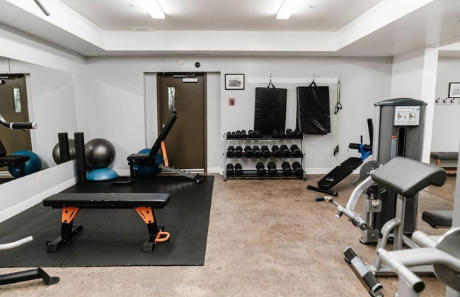 Lakefront Beachfront top Floor Condo w Pool - Photo 29