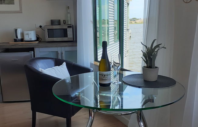 Boat Haven Studios - Photo 6