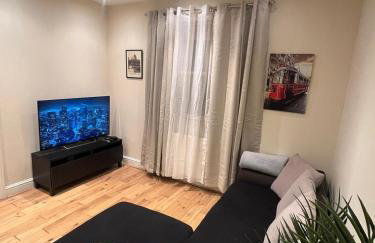 3 Bedrooms flat near of heart of London with a private Garden - Photo 1