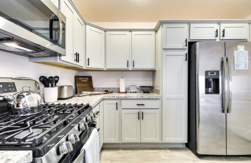 The Villages Home with Golf Cart and Community Pools! - Foto 12