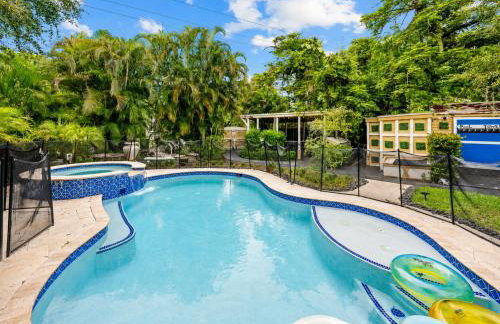 2 Homes • Hot Tubs x2 • Heated Pool • Fire Pit - Foto 1