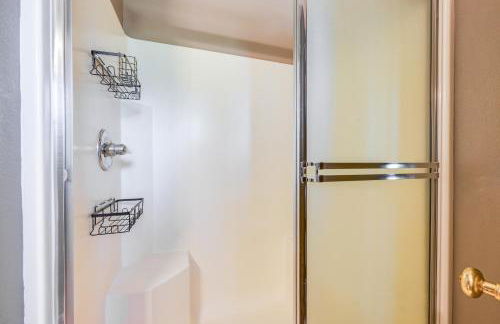 Yard Space with Fire Pit Kenai Getaway! - Foto 17