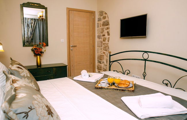 D & Sons Apartments - Photo 4