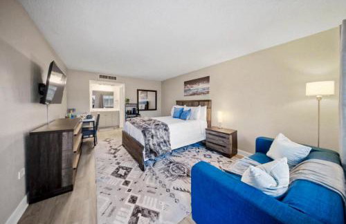 Lux Mins To Atrium Health and Downtown Airport - Foto 2