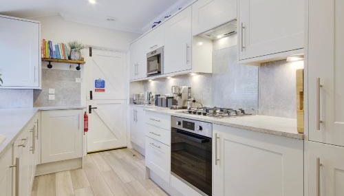 The Coach House Branksome - Foto 4, stove, toaster