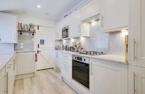 The Coach House Branksome - Photo 4