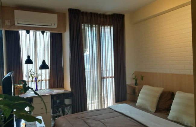 Pleasant Tifolia Studio Cozy Room In Kelapa Gading - Photo 1