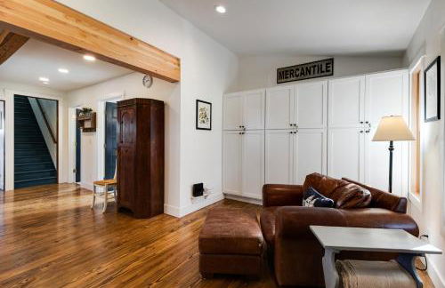 Historic Officer's Farmhouse at OLF - Foto 3