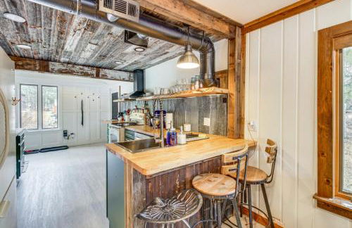 Waterfront Duluth Cabin with Deck and River View! - Foto 11