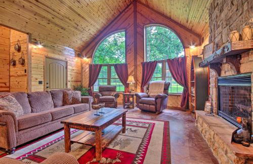 Spacious Family Home with Fire Pit by Norfork Lake! - Foto 5