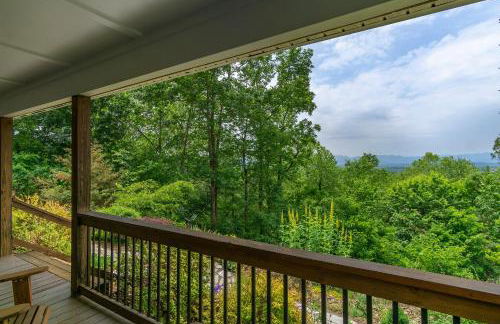 Mountain Over Main Street 5 Min. to Downtown Weaverville, Fire Pit & Views! - Foto 13