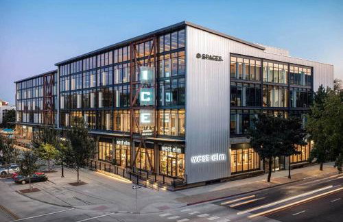 Historic Cottage + Modern Luxury • Walk to Capitol - Foto 57