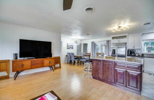 Centrally Located Merritt Island Home Pool, Porch - Foto 5