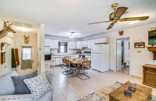 Pet-Friendly Fort McCoy Cabin with Fire Pit! - Foto 13