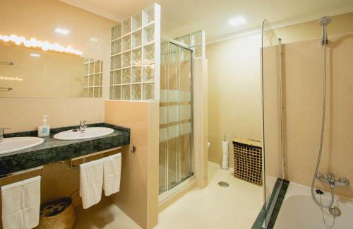 Villa Vista Reina - Luxury 6 Bedroom - Heated Pool- Views - Pool Table - Vista Lobos - Playa Blanca - Photo 49