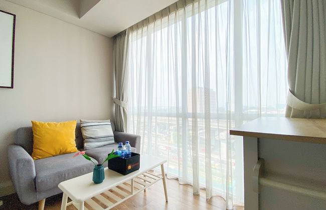Homey and Good Studio at H Residence Apartment - Foto 12