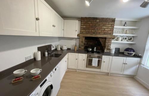 Poplar Cottage Farnborough Kent - Photo 1