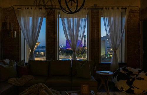 Luxury Downtown Loft Getaway with Gym, Pool, Game room - Foto 27