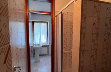 Conveniente, tranquilla con parcheggio - Photo 18