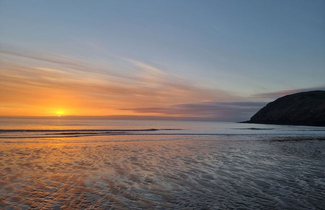 Impeccable Beachfront 2-bed Cottage in St Bees - Photo 1