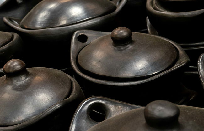 Black Pottery Workshop in La Chamba - Photo 1