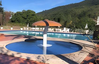 Espaçoso Flat com Varanda no Cavalinho Branco - Foto 16