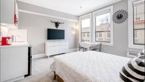 Beachside Palm Beach Condo | Pool & Walk to Sea - Foto 5