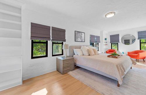 Sunny 4BR Getaway Pool & Private Guest Suite - Foto 29