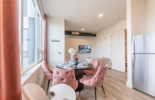 Rosy Retreat with NYC Views by the train, Free Parking, 3 beds, 20 Percent OFF 7 days - Foto 17