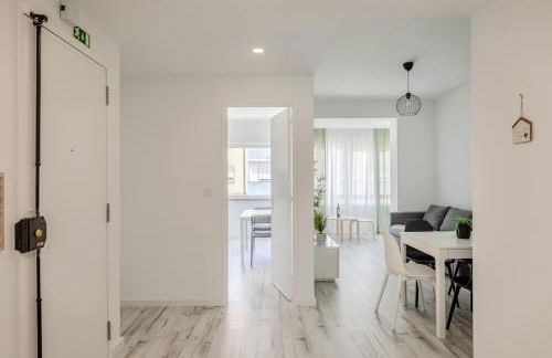 Lovely 3-bedroom condo w/ free parking on premises - Foto 29