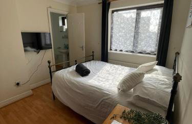 6 Bedroom House For Corporate Stays in Corby Suitable for Nightshift Workers - Foto 2