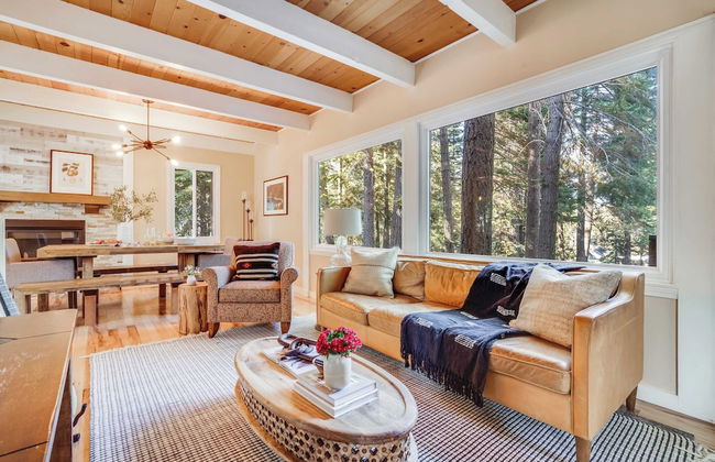 Homewood by Avantstay Amazing Family Cabin w/ Hot Tub & Sauna - Foto 3