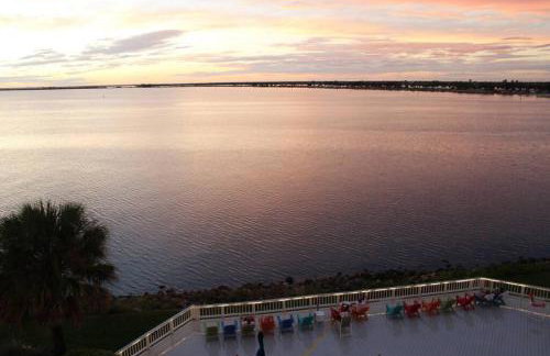 Sunset Paradise - Find yourself in Tampa - Photo 43