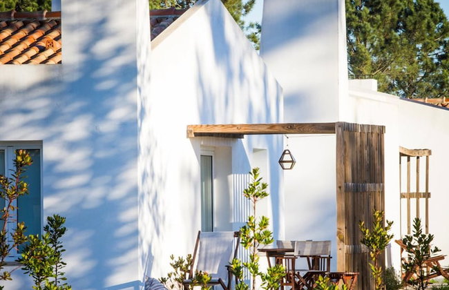 Craveiral Farmhouse by Belong - Photo 45