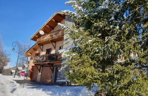 Chalet Coquelicot - confort montagnard et ambiance chaleureuse au cœur de Saint Martin de Belleville - Foto 4