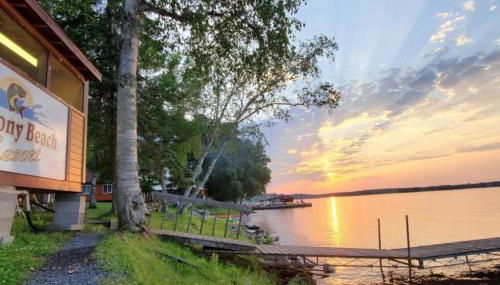 Lakeside 2 Bedroom Glacier Cabin On Kab - Foto 3