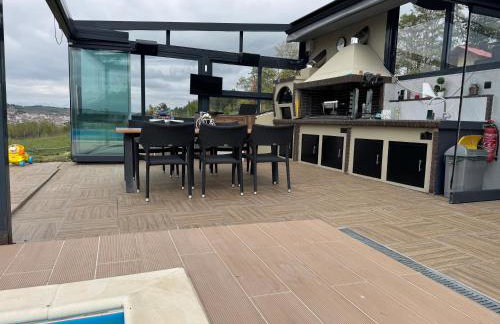 Luxury Villa Rafaela Οικογενειακή βίλα με ιδιωτική πισίνα, BBQ κ παιχνίδια Ιδανική για οικογένειες με παιδια - Foto 22