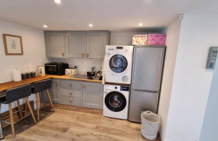 Sittingbourne 1 bed self-contained annex, with parking - Photo 6