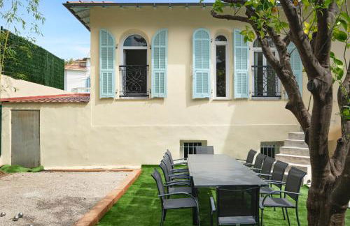 VILLA DES PERGOLAS -6 Bdrs - 5 bathrs -Parking -Jardin -JACUZZI -TRAMstation , 10 min beach - Foto 28