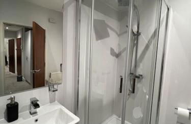 Welsh Getaway Apartment - Town Centre - Photo 20