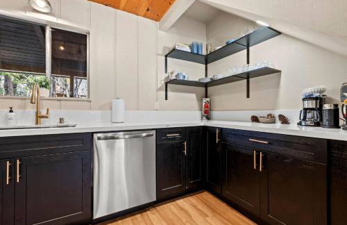 River Haus Sequoia | Hot Tub+New+King Beds+Views! - Foto 8