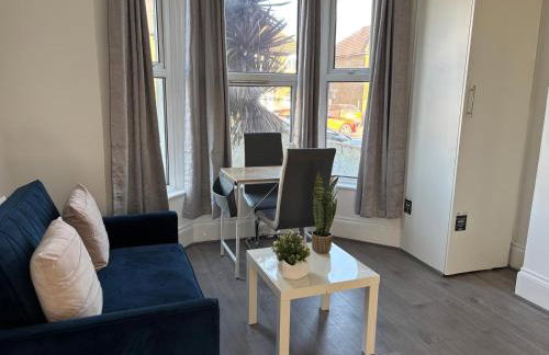 Chalkwell Aparthotel Short & Long Stays Welcome, Leisure , Relocation , Business Stays , Contractors - Photo 40